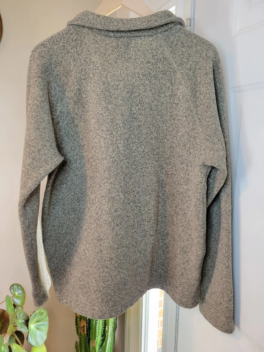 The North Face Gray Heathered Knit Fleece Quarter-Zip Pullover, Size Mens Large